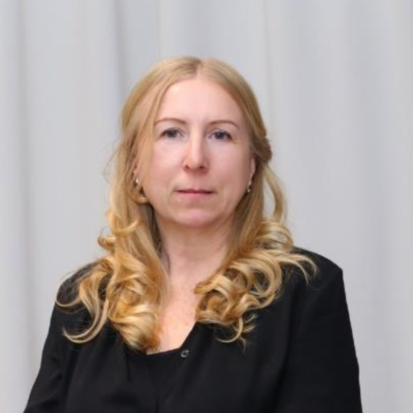 Нина Адамова